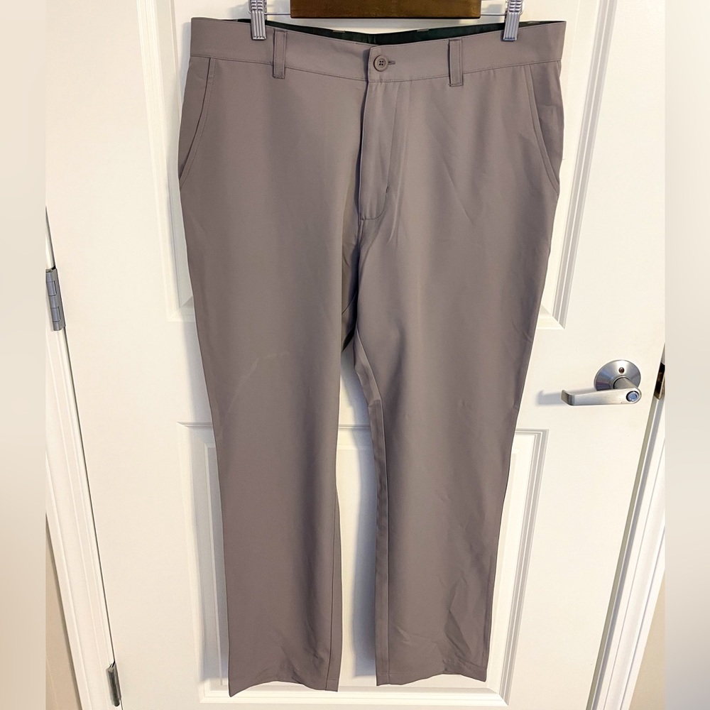 Men’s Matte Grey House of Grey golf pants in gray